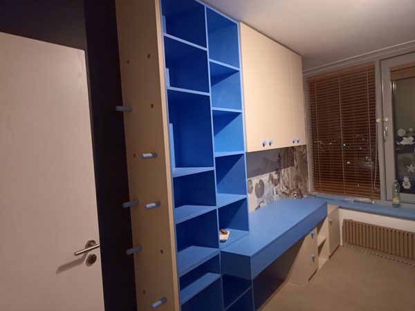 Rozmerná vstavaná skriňa na mieru