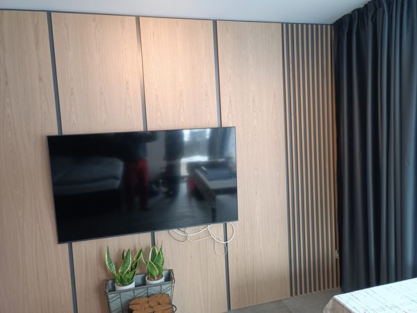 Schodisko s drevenými stupňami